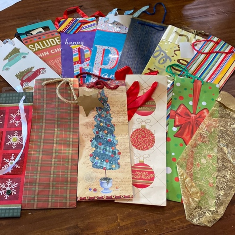 13‎ Various Wine bottle gift bags